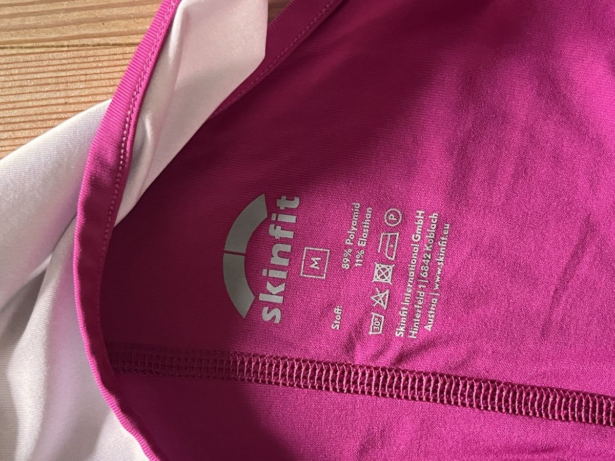 Skinfit Tops: Skinfit Tanktop Gr. M – Gebraucht aus Illnau von Anook05 2