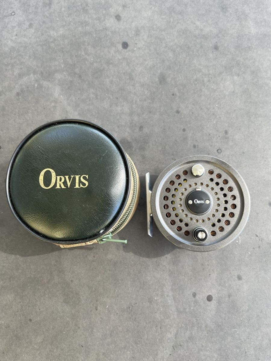 Orvis Rollen & Spulen: ORVIS Battenkill Disc 8/9 Fliegenrolle mit Tasche – Gebraucht aus Roggwil BE von jumper55