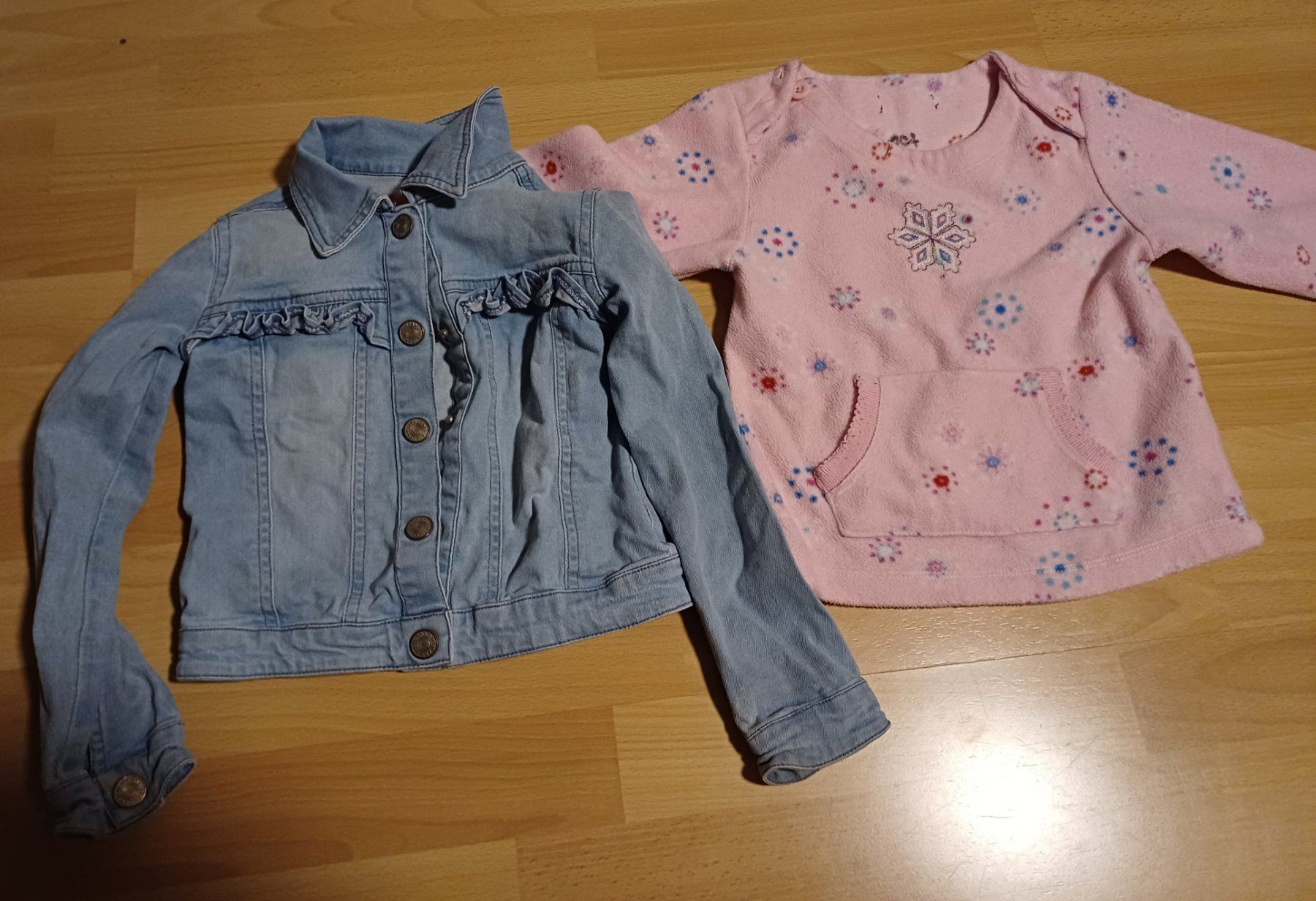 Lotti & Set di vestiti: Grosses Kleiderpacked Mädchen Gr.104 – Usato da Jenaz venduto da nad_m5h6