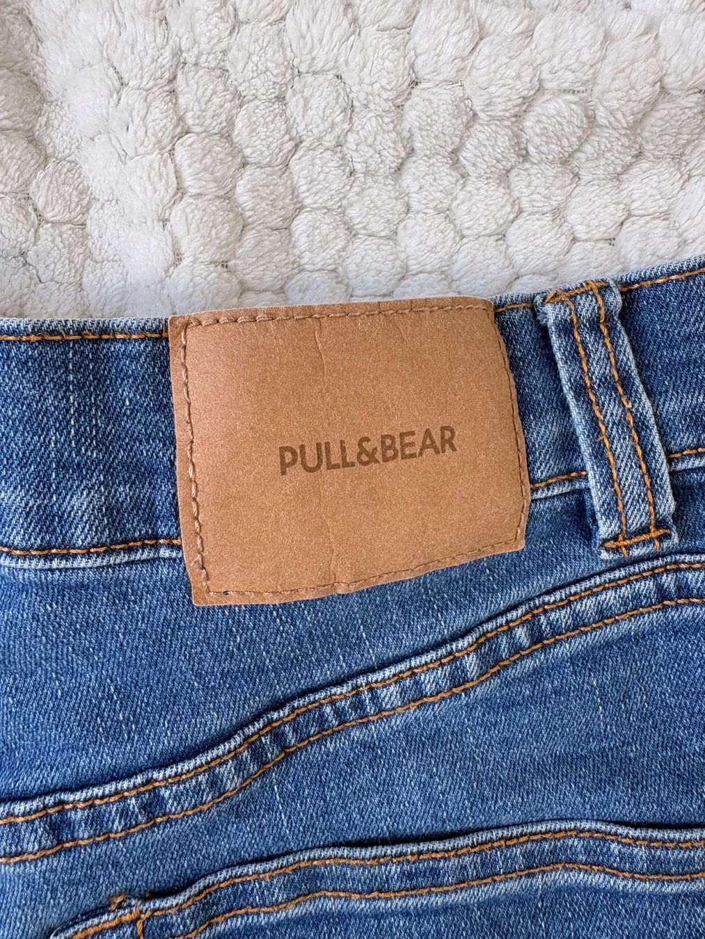 Pull&Bear Hosen: short bleu foncé Pull&Bear – Gebraucht aus Sorens von ma.stlz 2