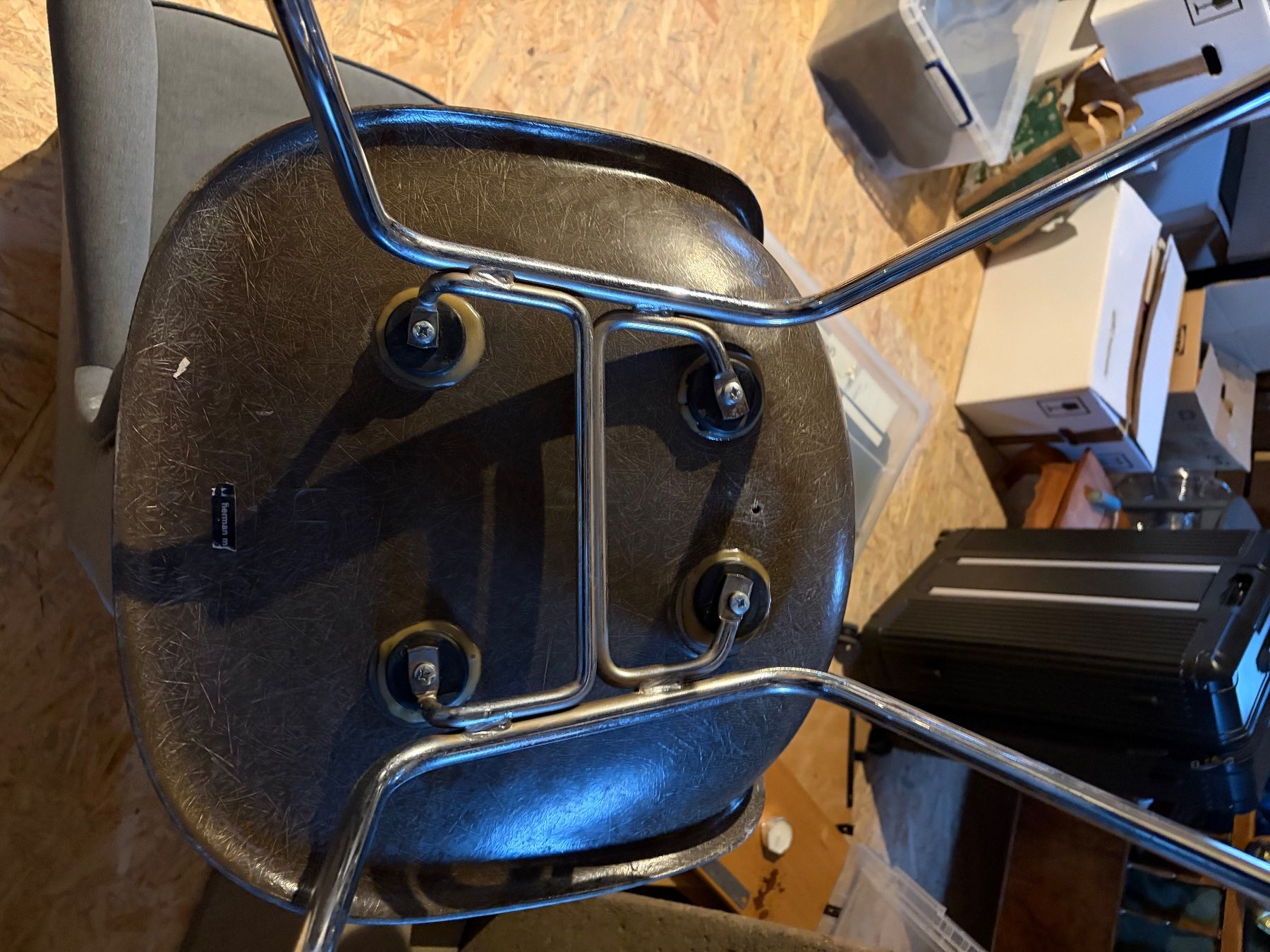 Eames Sedie: 2x Eames Sidechair Glasfaser – Usato da Wallisellen venduto da rudimueller 1