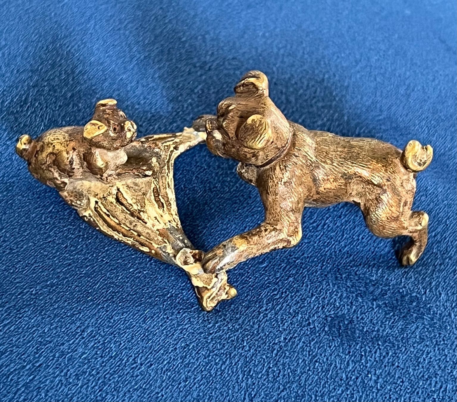 Figurines: Petits chiens en bronze – D'occasion à Farvagny-le-Grand par WatchUP 3