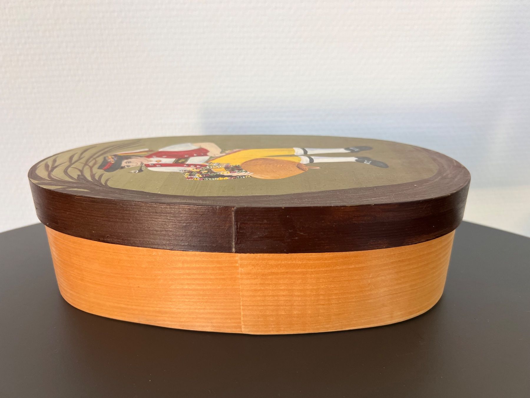 Tutte le decorazioni: Bühler Holzspan Dose, Handarbeit, Schweizer Tracht, Top! – Usato da Arbon venduto da mei_cnd6 3