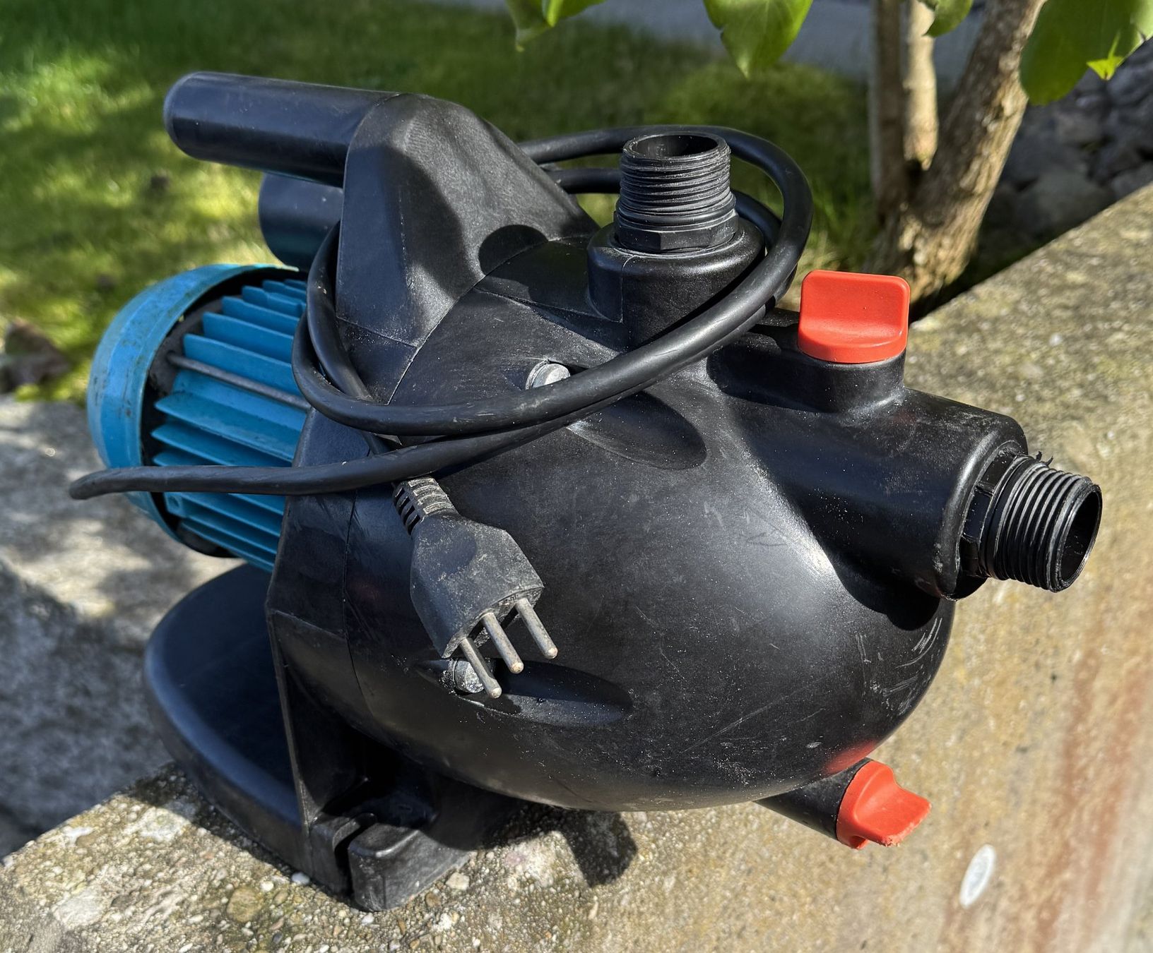 Gardena Pompe & Parti di ricambio: GARDENA Wasserpumpe 3000/4 – Usato da Bennwil venduto da Pedro11