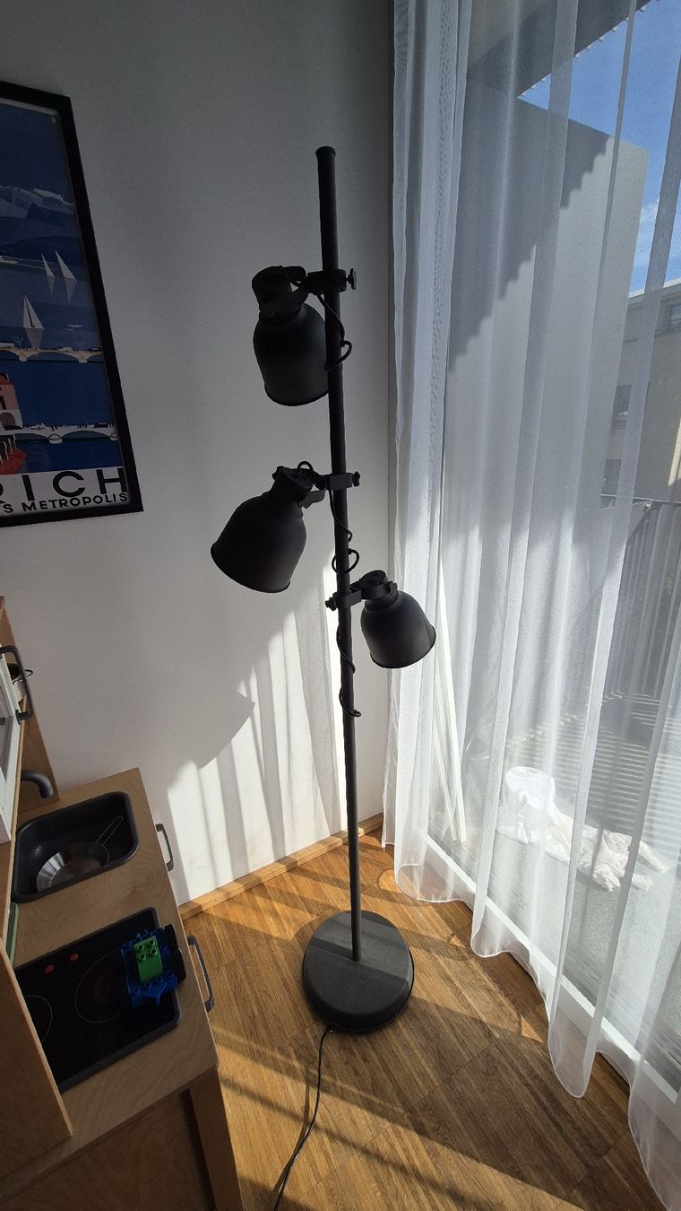 Ikea Lampade: HEKTAR Standleuchte mit 3er-Spot – Usato da Regensdorf venduto da fjuzl 1