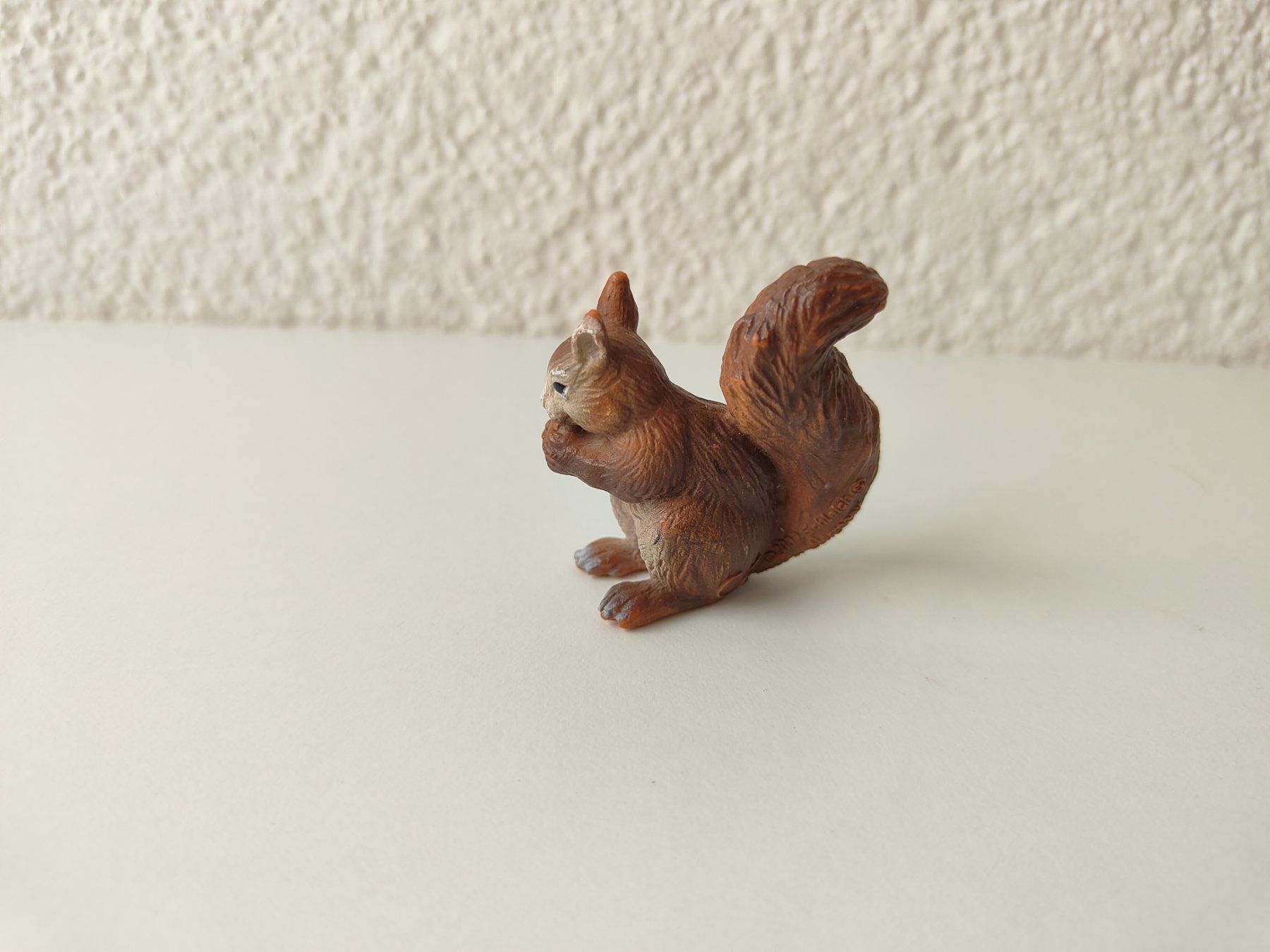 Schleich Statuette: Schleich Eichhörnchen Waldtiere Zoo 2002 – Usato da Thalwil venduto da FigurenFreunde 1