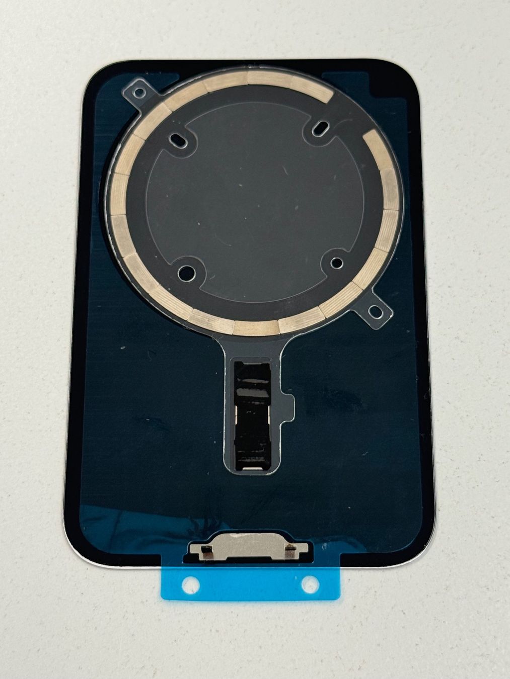 Apple Telefoni cellulari / Smartphones: Vitre Arrière pour iPhone 17 Pro – Nuovo e nell'imballaggio originale da Zug venduto da ElPhone 1