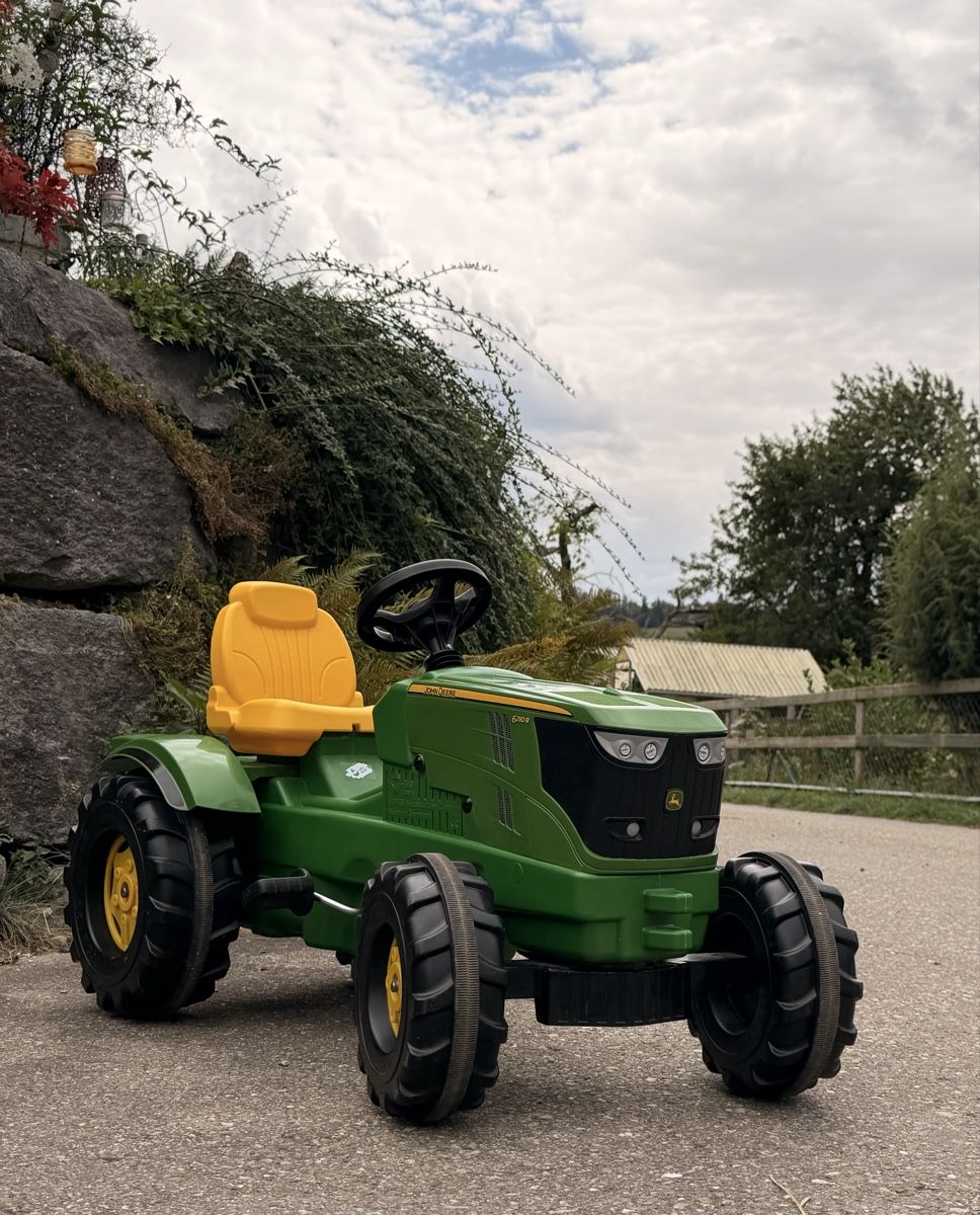 John Deere Fahrzeuge für Kinder: John Deere 6210R Kinder Trettraktor – Neu (gemäss Beschreibung) aus Ufhusen von Zibbs 2