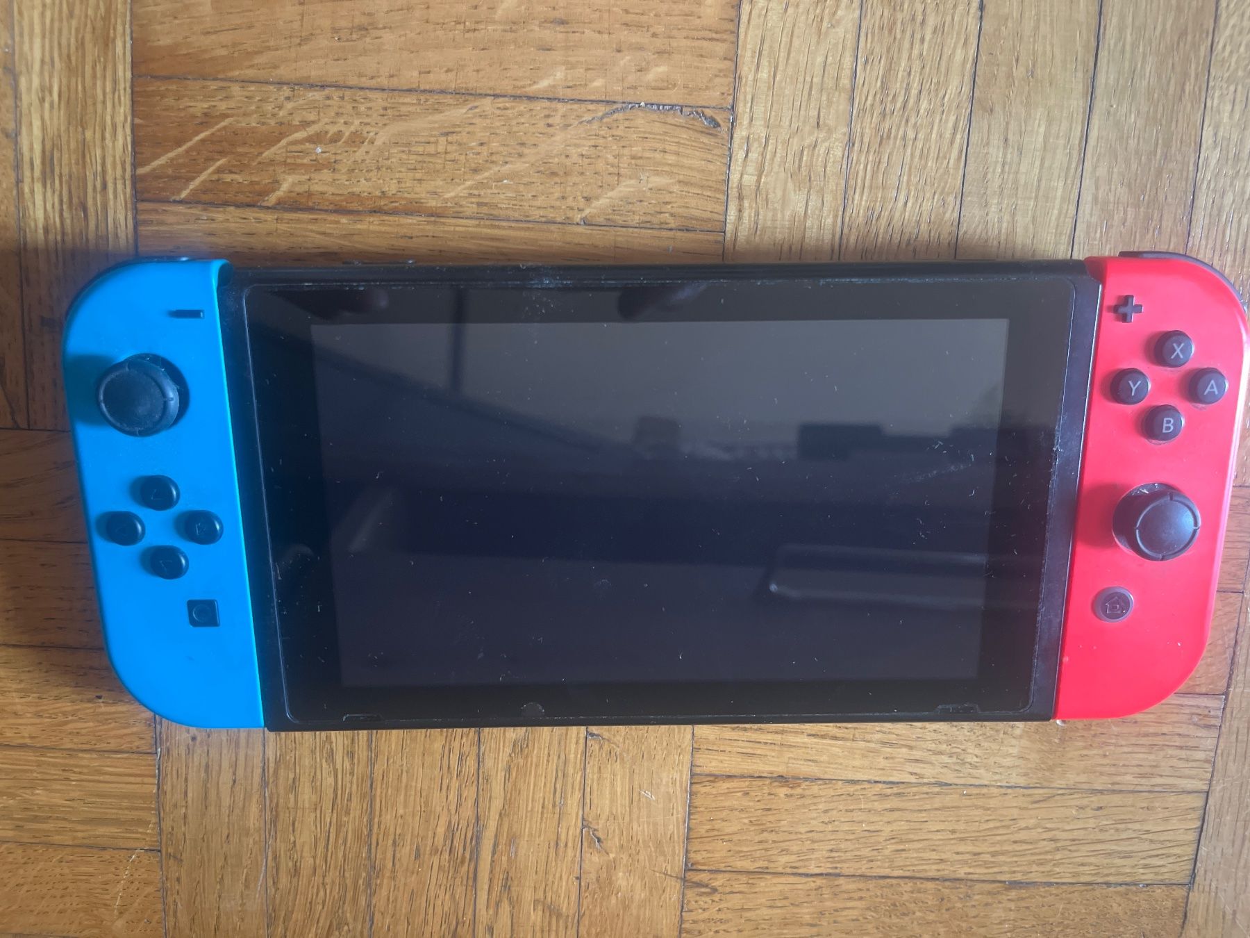 Nintendo Konsolen: Nintendo Switch Console Rouge Bleu Bon Etat – Gebraucht aus Sion von loi_9vyj