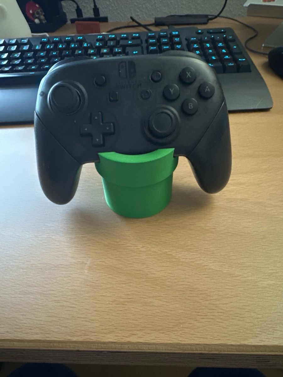 Nintendo Giochi: Support pour manette Nintendo Switch Pro / Pro 2 & Rangement – Nuovo (secondo la descrizione) da chippis venduto da printing3D 2