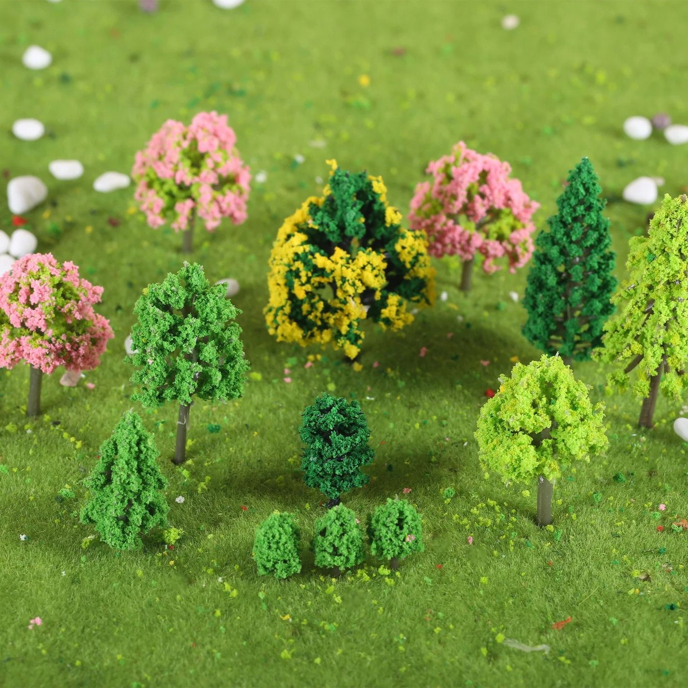 Modellini di ferrovie: 55 BÄUME GEMISCHT 3-7cm - MODELLBAU - MODELL EISENBAHN BAUM – Nuovo e nell'imballaggio originale da Kriens venduto da swissgadget 3