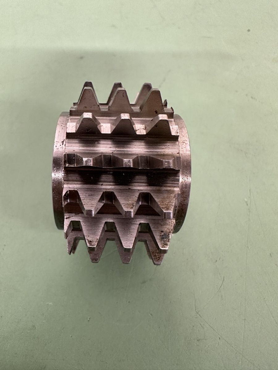 Tutti gli attrezzi: Mikron Gear Hobbing Cutter M2. HSS – Usato da Aarberg venduto da SNMachines 2