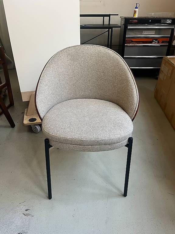 Kave Home Chaises: Kave Home Eamy Stuhl aus hellbrauner Chenille – Neuf (Voir description) à Zollikofen par uniqueroom 3