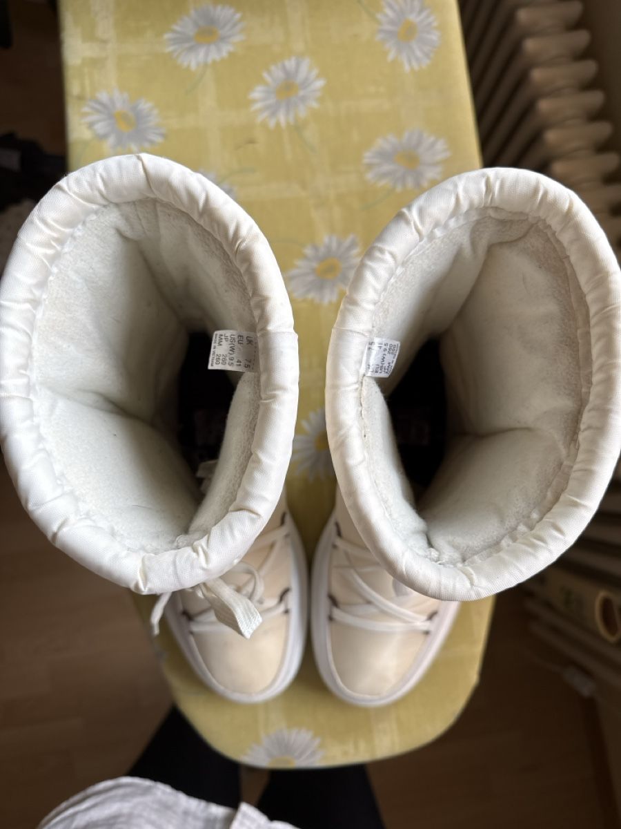 Chaussures hommes: Moonboots von Helly Hansen – D'occasion à Basel par balenadelfino 5