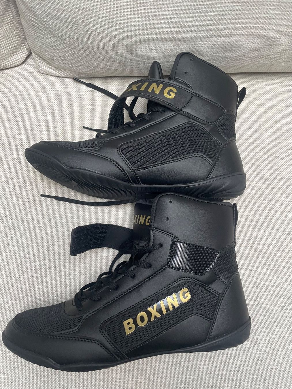 Chaussures hommes: NEU Boxing Schuhe 40 - BOXE – Neuf (Voir description) à Minusio par Pink222