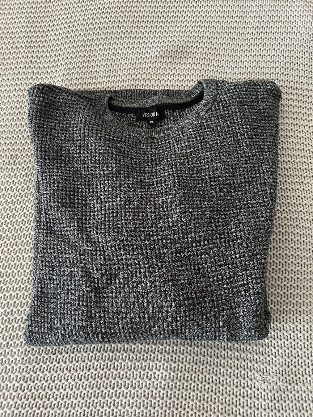 Pullover & Sweatshirts: Pullover – Gebraucht aus Zürich von Yvo619