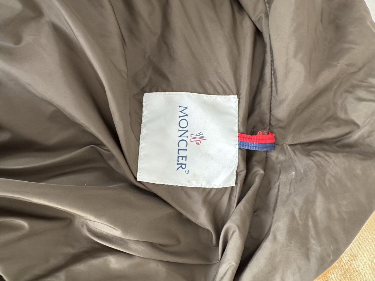 Moncler Giacche: Moncler veste taille 3 – Usato da Genève venduto da Cicin 1