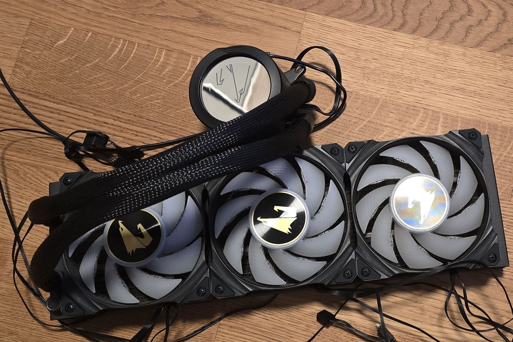 PC: Gigabyte Aorus Waterforce 360 – Usato da Staffelbach venduto da stefanoN