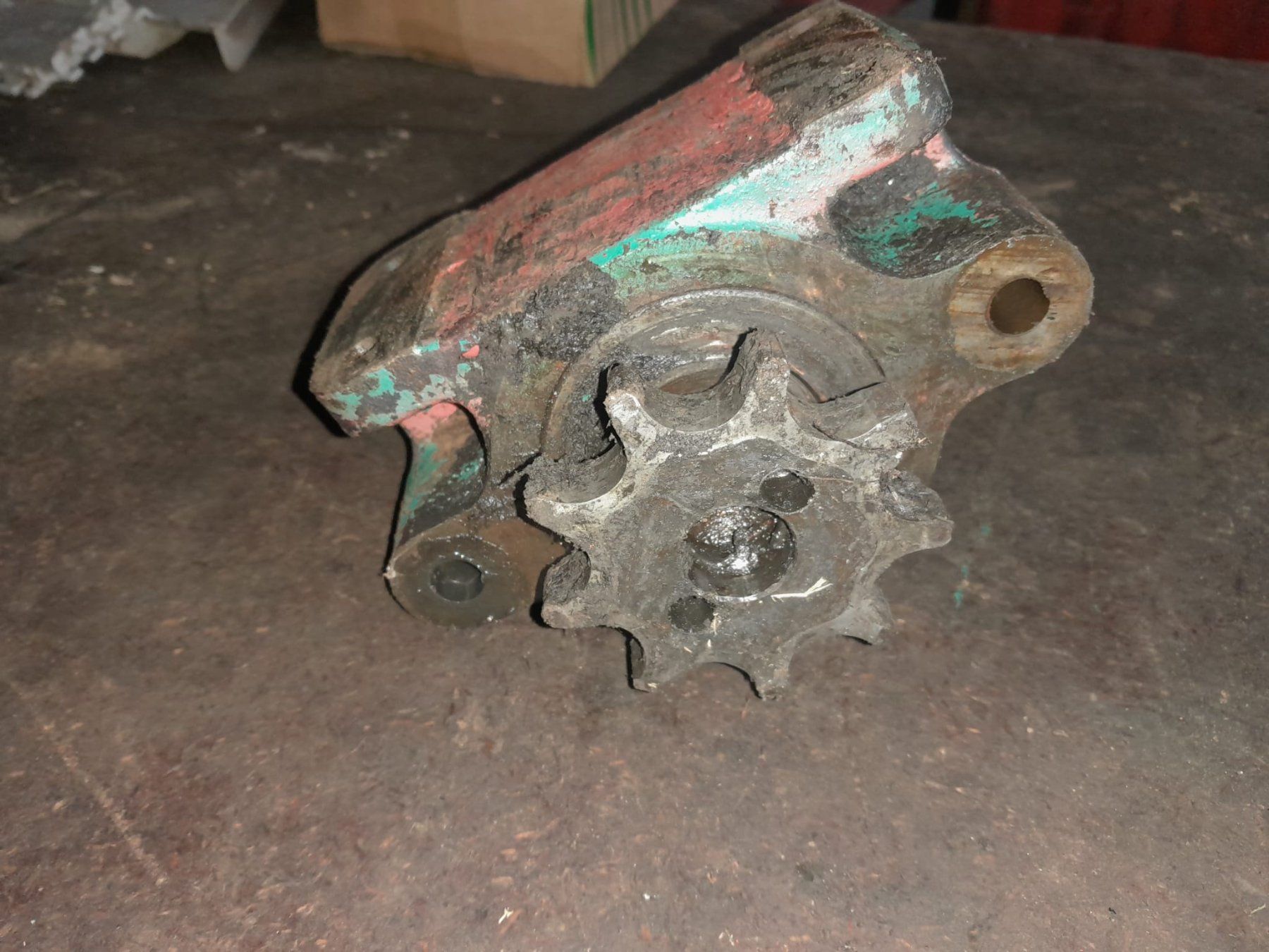 Altre forniture industriali: Hydraulkpumpe Zylinder Lagerbock – Usato da Bärau venduto da emmental10 5