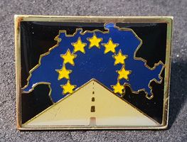 Z495 - Pin Schweiz Stassen Europas / Europa