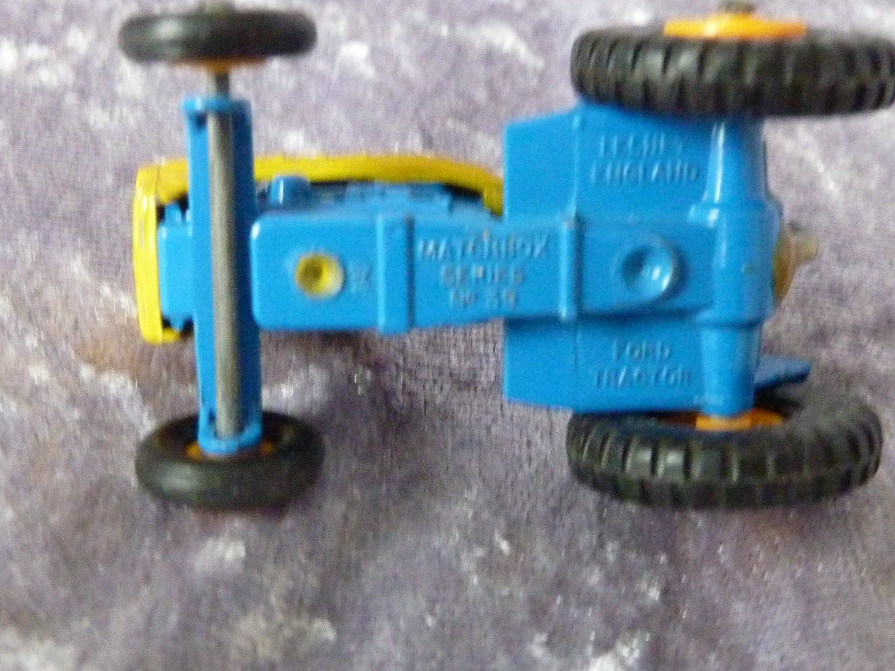 Matchbox Modellini d'auto: Ford Tractor mit Anhänger 1:64 – Usato da Dürrenäsch venduto da Cobra1ch 5