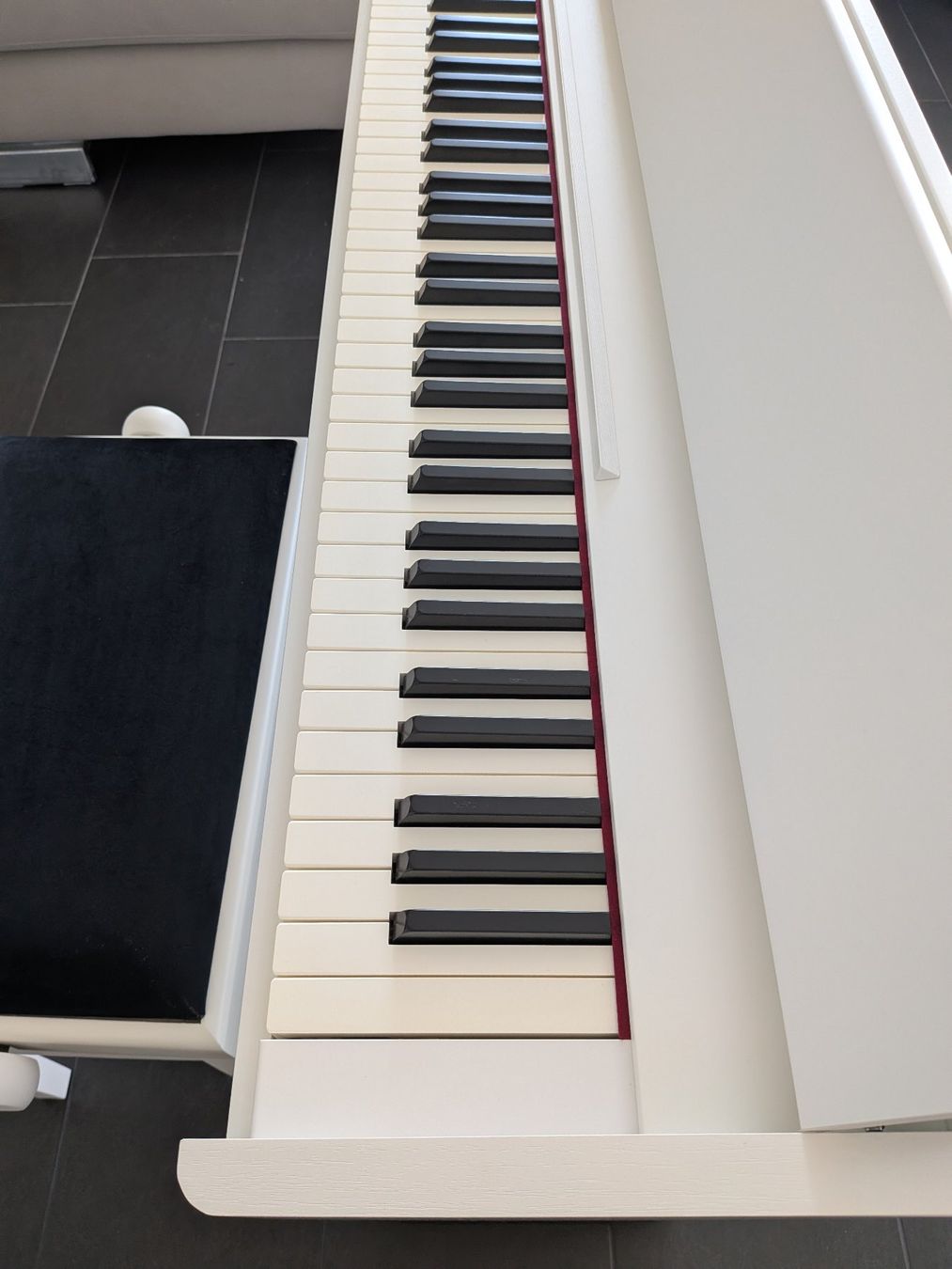 Roland Strumenti musicali: Roland F701-WH Digitalpiano Bundle inkl. Sitzhocker – Usato da Schmerikon venduto da joo_hqk7 3
