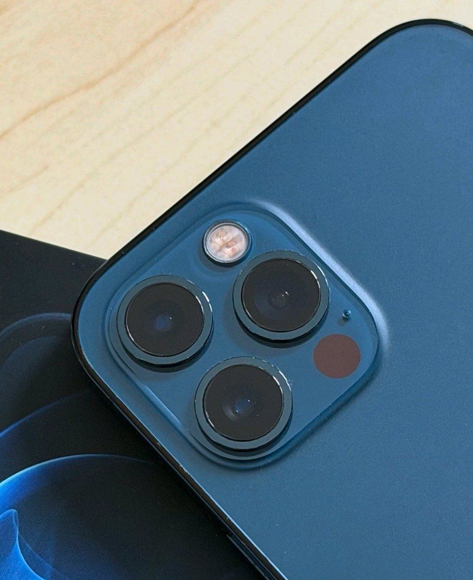 Apple Handys / Smartphones: iPhone 12 Pro (256GB) Akku 100% – Gebraucht aus Luzern von Waince786 1