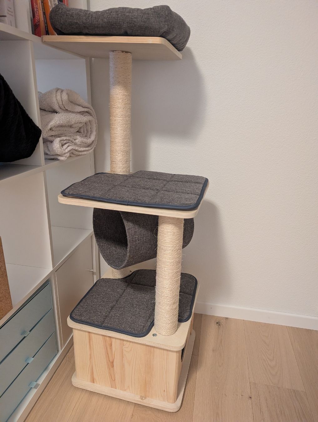 Katzenbaum - Kratzbaum: Modern Living Kratzbaum Ilona – Gebraucht aus Schlieren von claudiaboker 1
