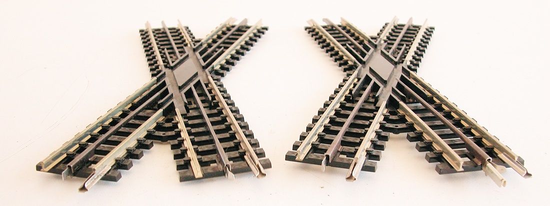 Trix Modelleisenbahnen: Trix 2 Kreuzungen 4358 Spur H0 – Gebraucht aus Oberwil BL von Klang 2