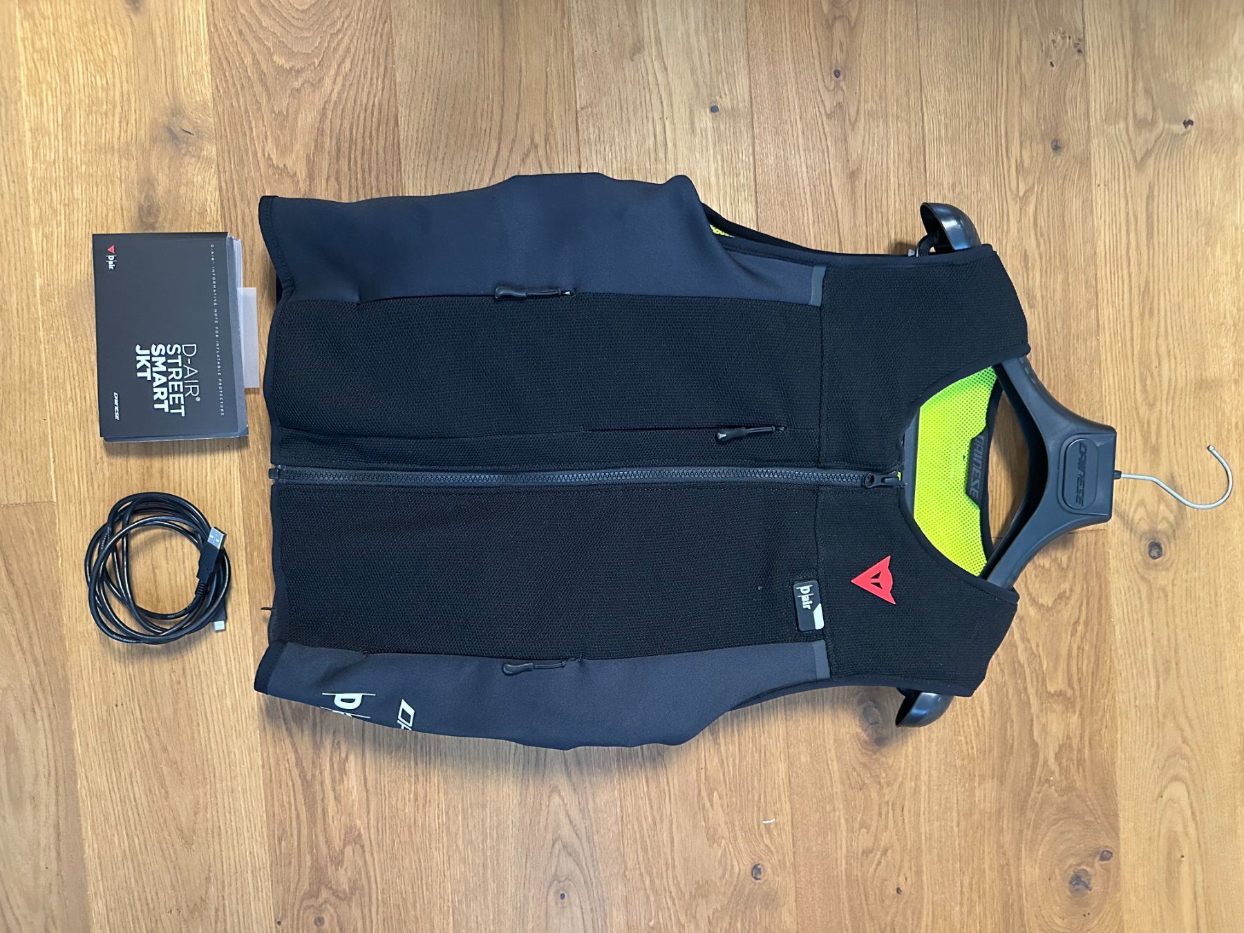 Dainese Protezioni & Imbottiture: Dainese Smart D-Air V2 Airbag Weste – Usato da Ichertswil venduto da kae_qw87