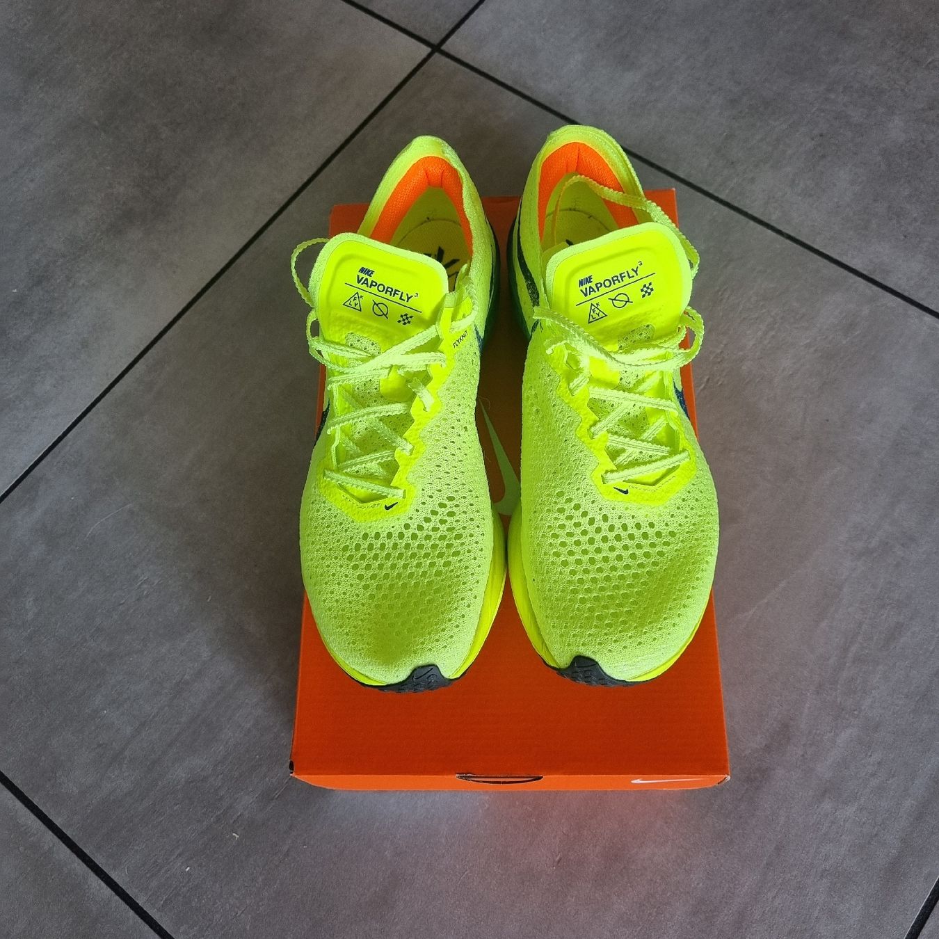 Nike Scarpe da donna: Nike zoom vaporfly nex% 3 – Nuovo e nell'imballaggio originale da Biasca venduto da Siosmart