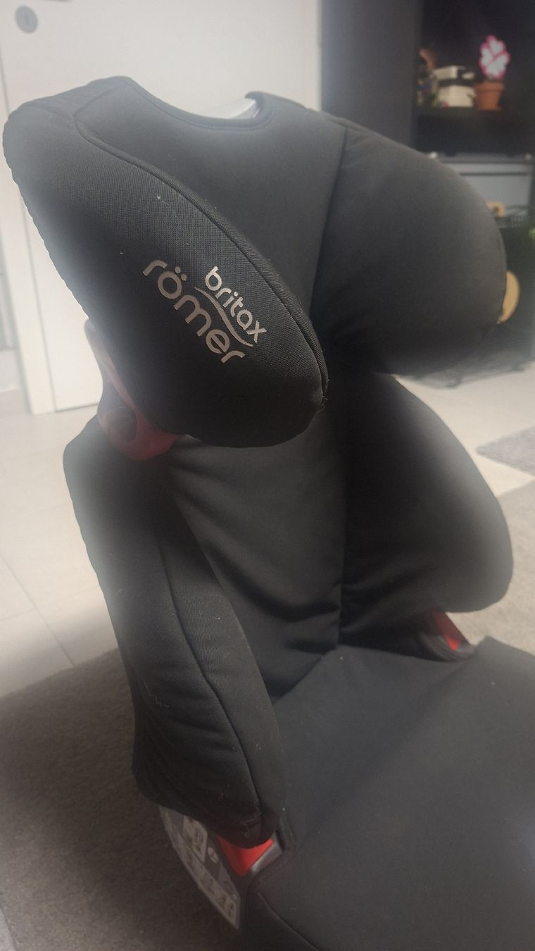 Britax Römer Sièges auto: Britax Römer Discovery SL – D'occasion à Cudrefin par fab_8rm6 1