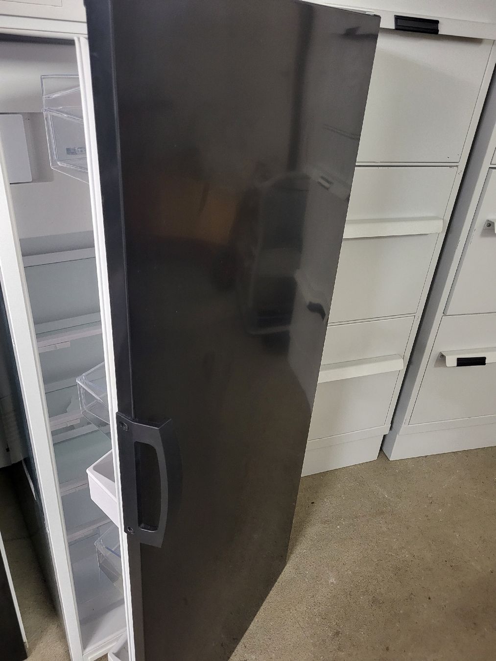 Frigoriferi: Kühlschrank vzug – Usato da Luzern venduto da Koko16