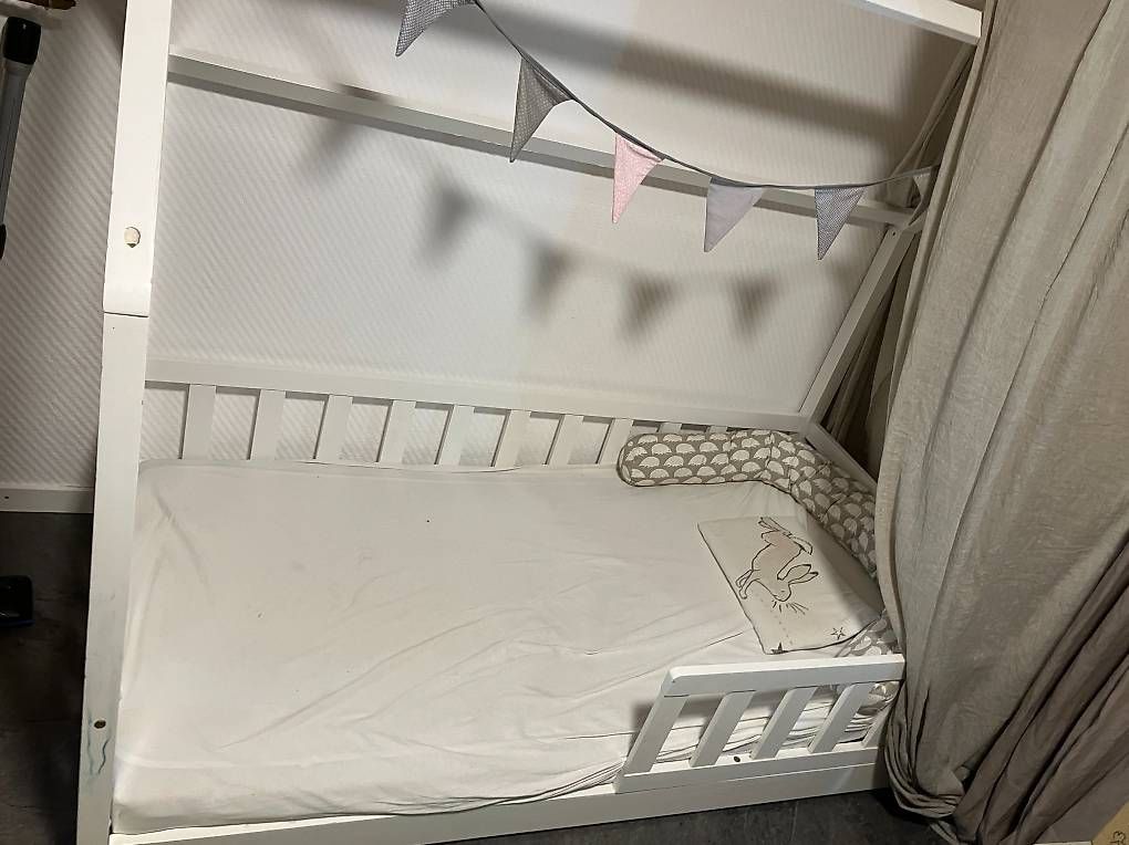 Lits: Hausbett – D'occasion à Amriswil par Sunneblueme2019 1