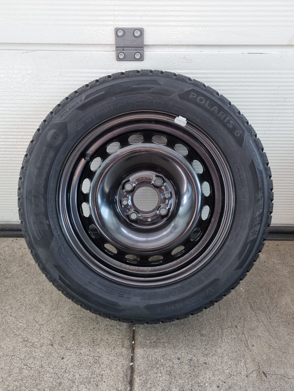 Pneus & Roues: Fiat 500 Stahl - Winterräder – D'occasion à Kirchdorf AG par Cartastic_AG 1