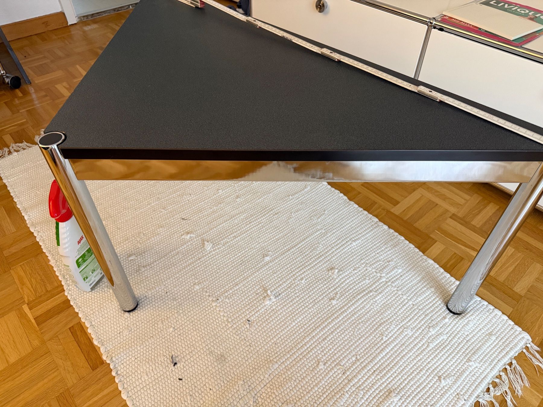 USM Tavoli: USM Dreieck Tisch – Usato da Münchenstein venduto da ptr_vg9h