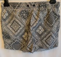 Badehose Ethno Tribal Style Gr. S grau Shorts