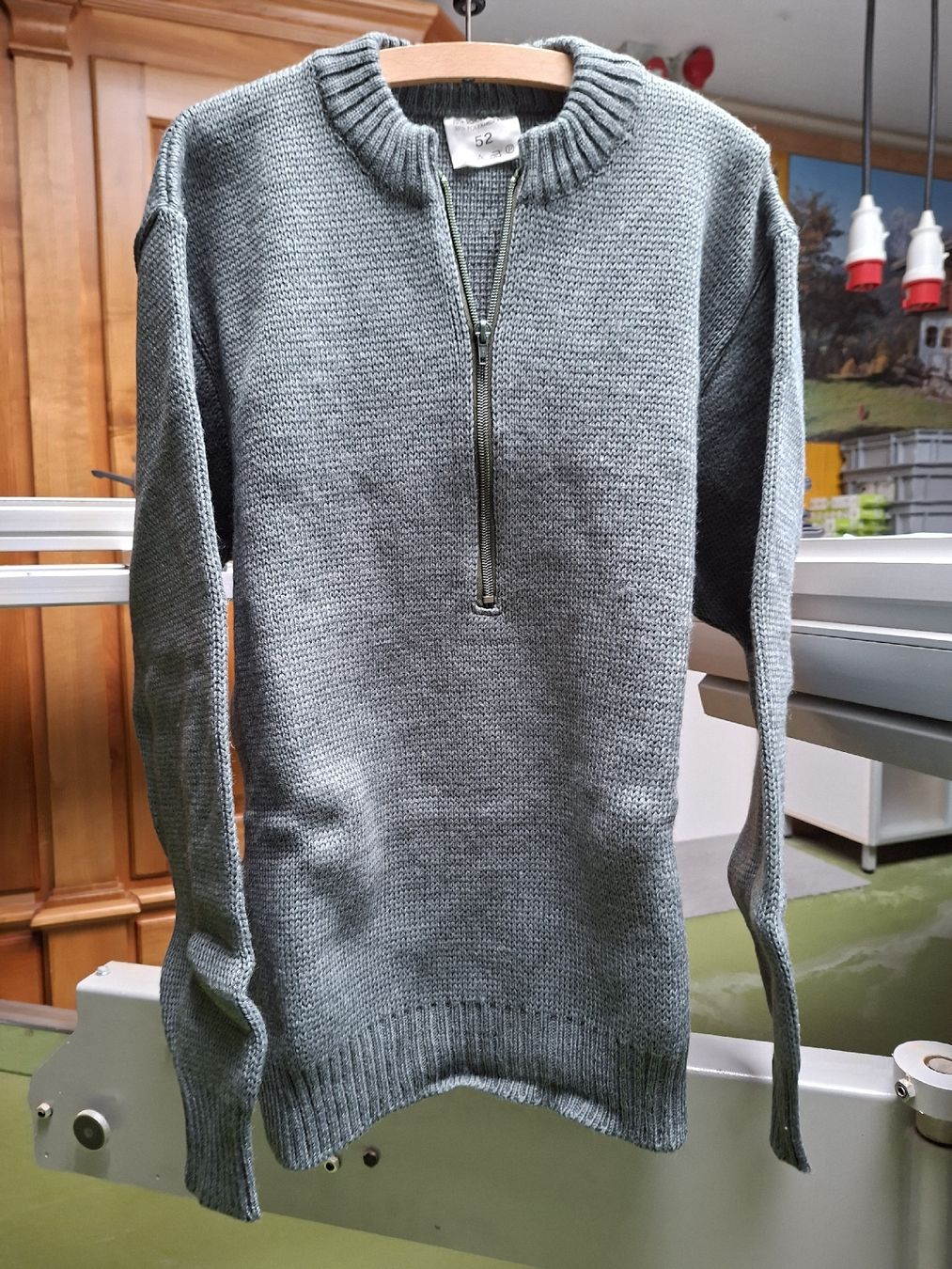 Maglioni & Felpe: Original Schweizer Armeewollpullover mit Reissverschluss, 52 – Nuovo (secondo la descrizione) da Meikirch venduto da chrigeli06 2