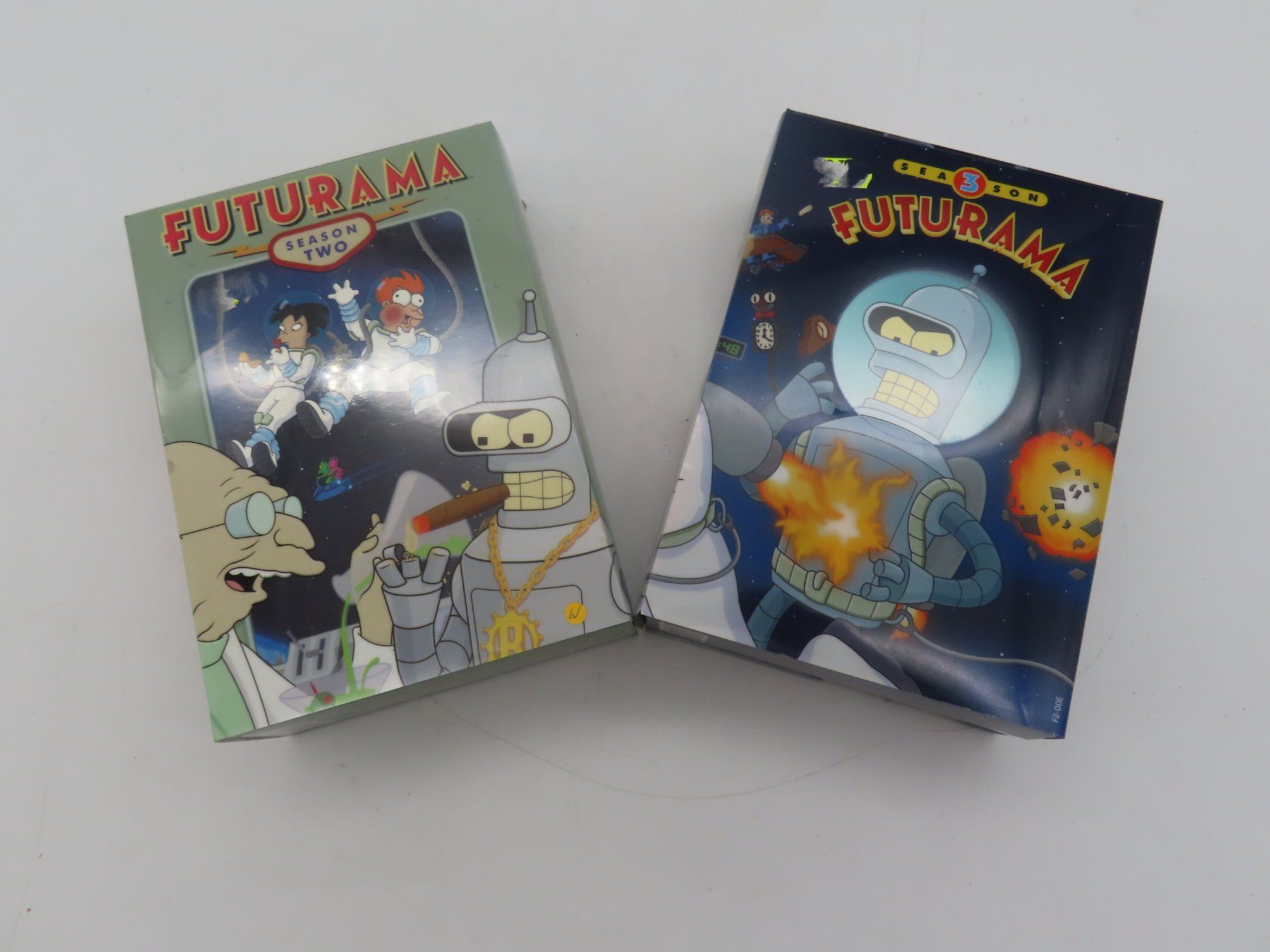 Tutti i DVDs: Futurama Staffel 2 & 3 DVD Sets komplett – Usato da Reinach BL venduto da WBZ-Flohmarkt