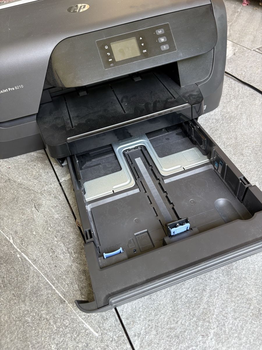 Hewlett Packard Stampanti: HP OfficeJet Pro 8210 Drucker gebraucht – Usato da Bäretswil venduto da sci_lbj9 2
