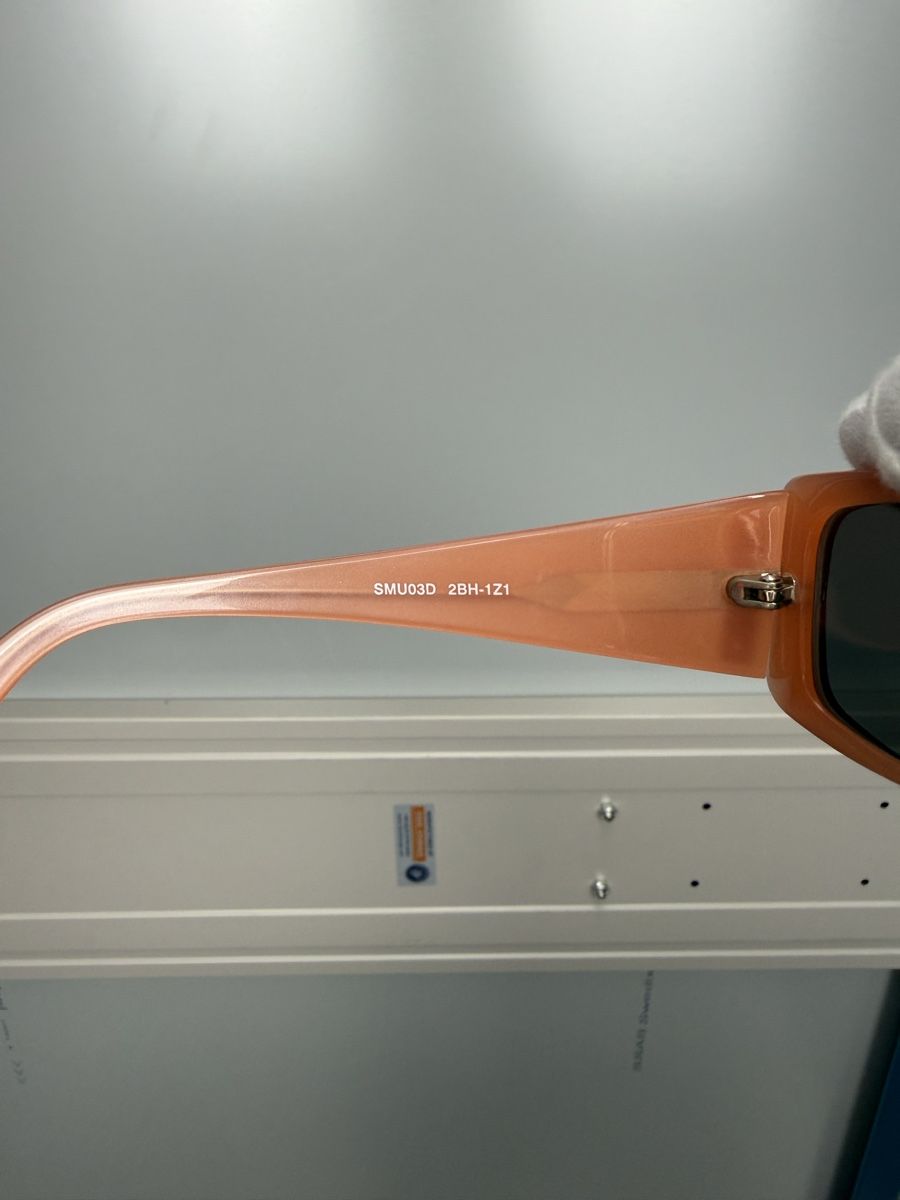 Miu Miu Lunettes & Verres: Miu Miu sunglasses – D'occasion à Lausanne par Unehistoiredesapes 4