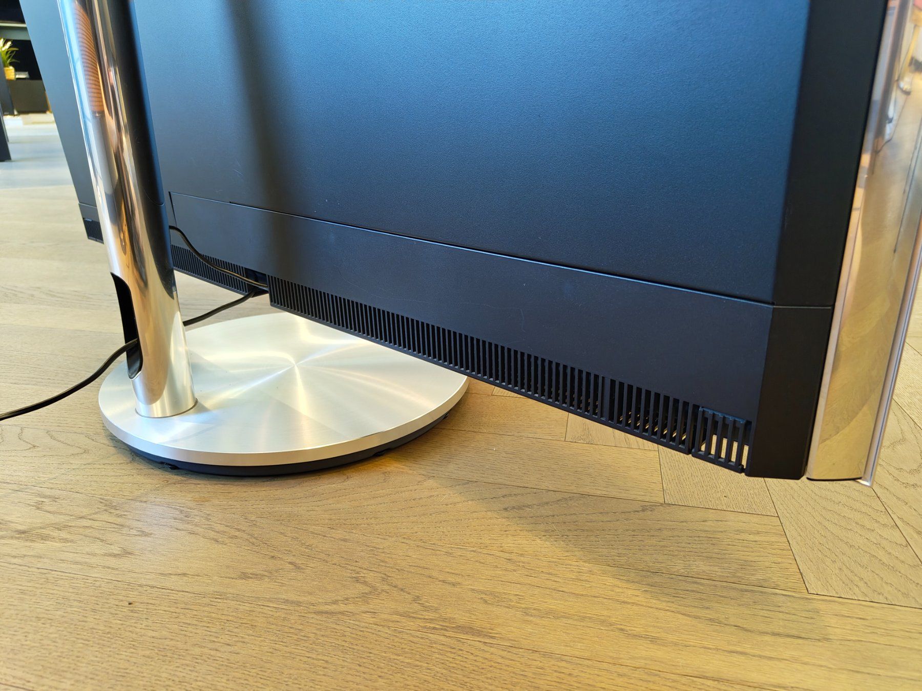 Bang & Olufsen BeoVision 10-46 Typnr. 9566 silber (Gebraucht) in