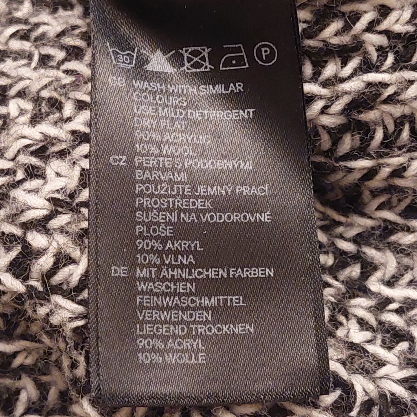 H&M Pullover & Sweatshirts: Strickpullover, Rollkragen, Grösse M – Gebraucht aus Kreuzlingen von peugeotj9 2