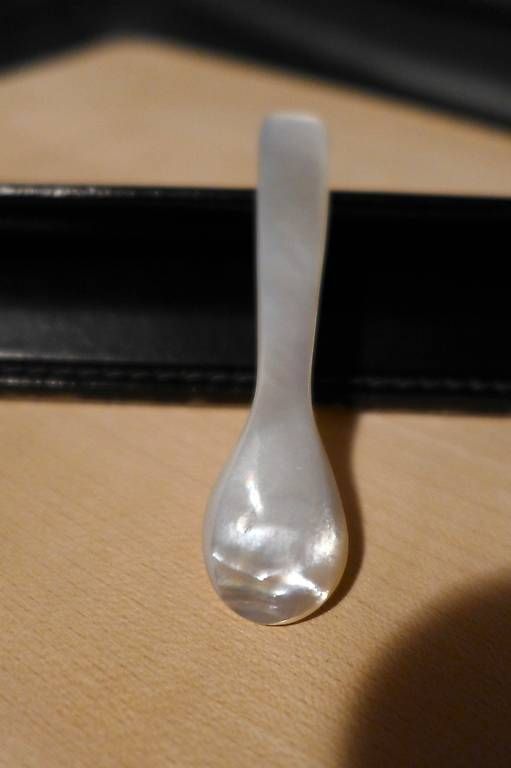 Löffel: Wunderschöner kleiner Löffel aus Perlmutt – Neu und originalverpackt aus Ebnat-Kappel von Jonezy 3