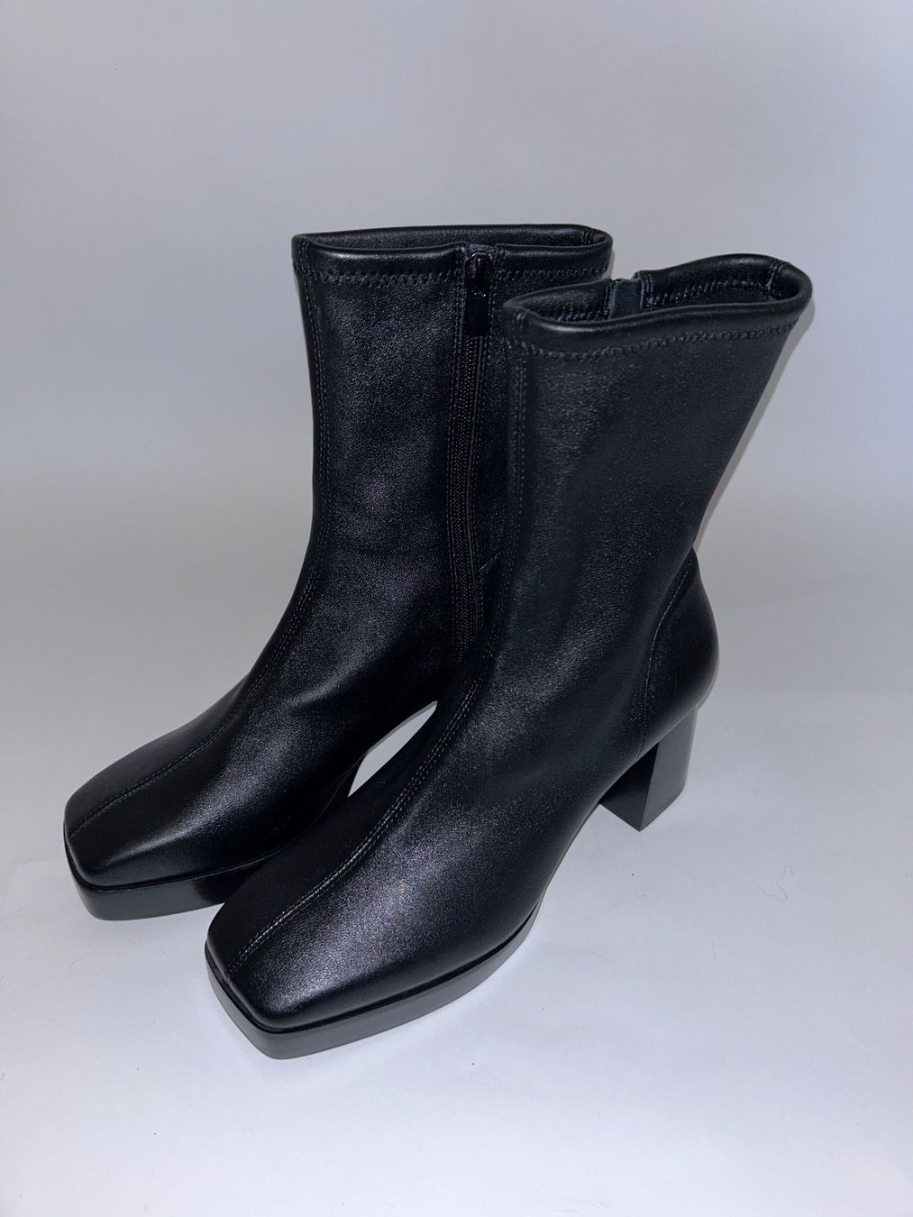 Other Stories Scarpe da donna: & Other Stories Lederstiefel – Nuovo (secondo la descrizione) da St. Gallen venduto da look-twice 2