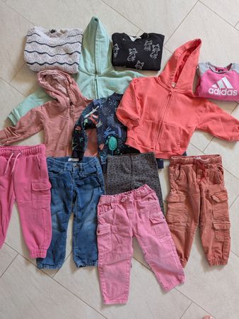 Kleider Paket 98/104 Hosen, Hoodies