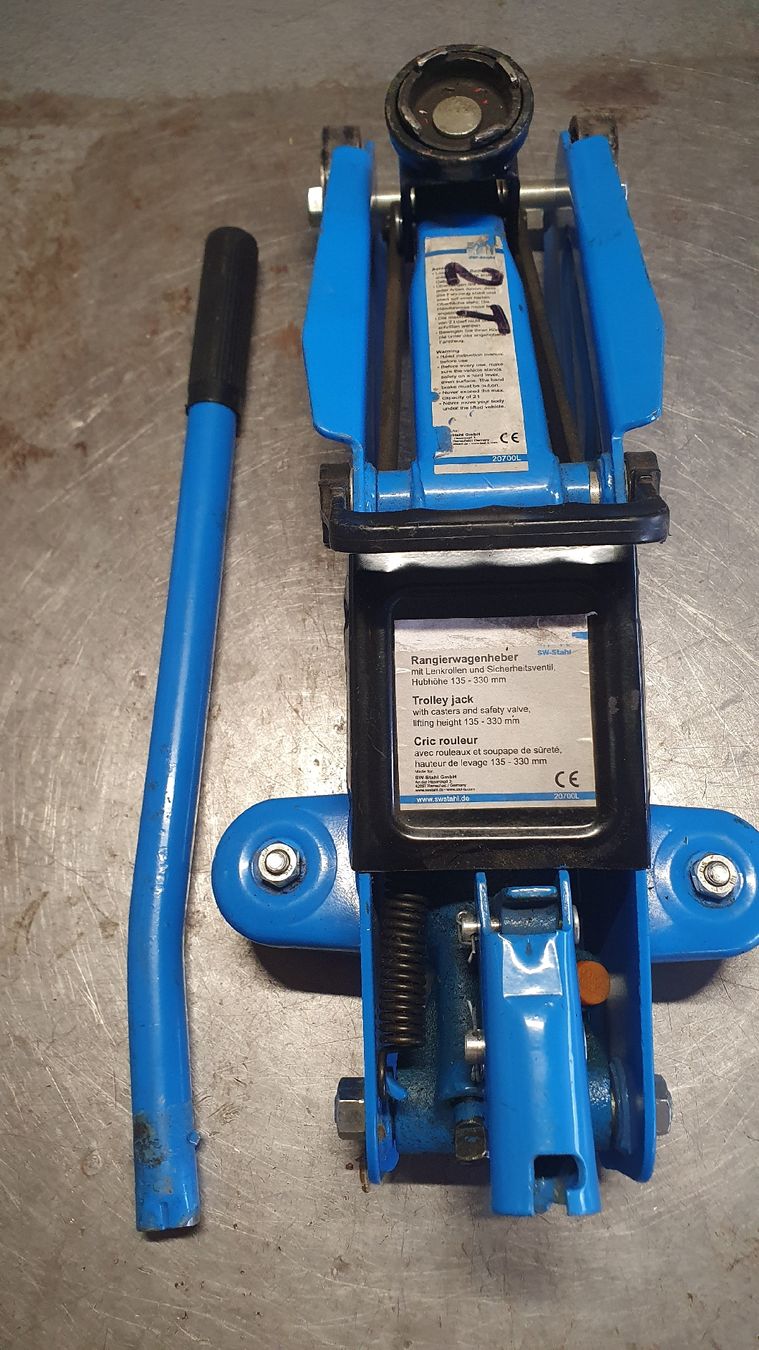 Hebebühne & Wagenheber: Rangierewagenheber – Gebraucht aus Maienfeld von RobofixAG