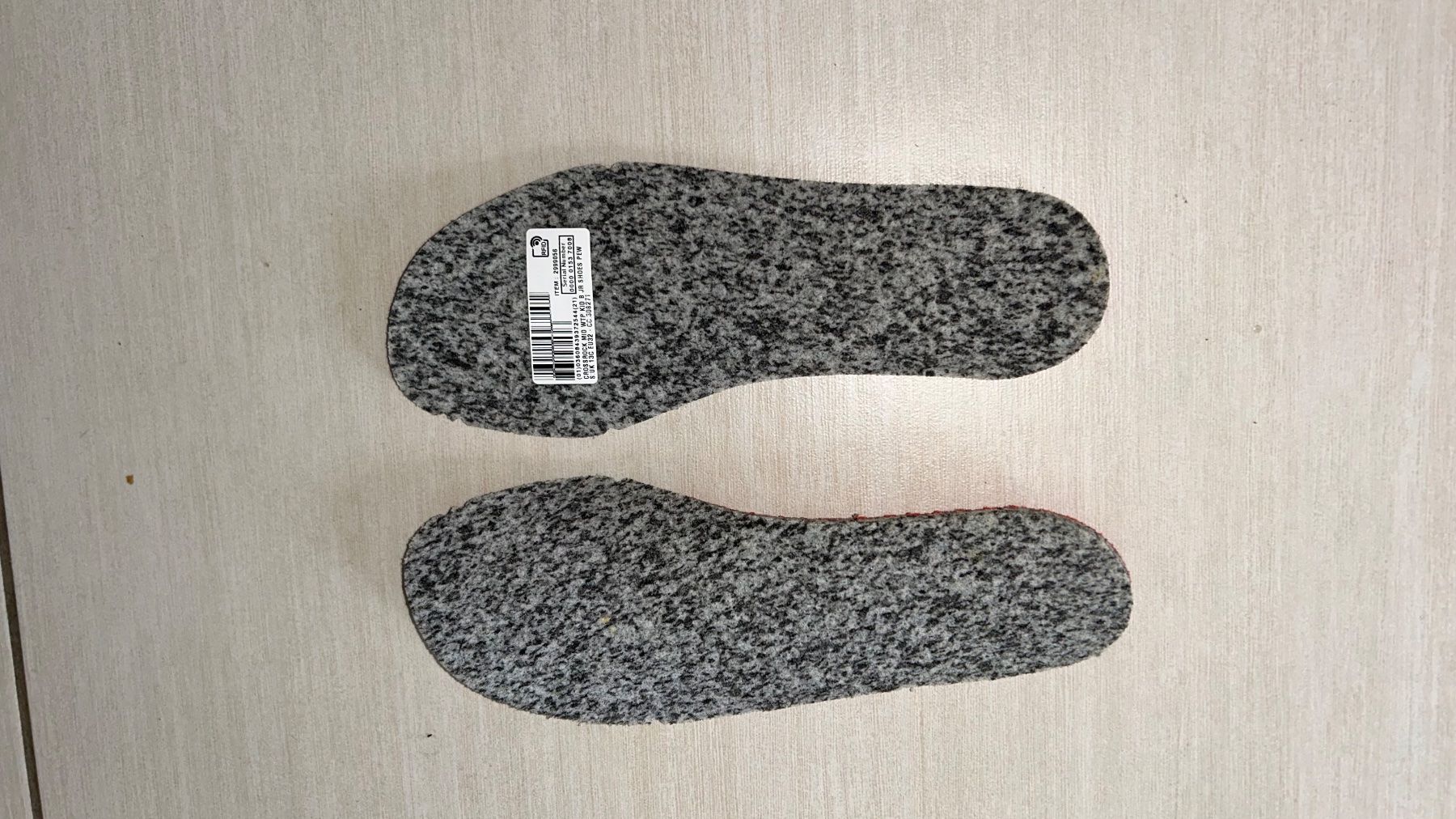 Decathlon Scarpe per ragazzi: Wanderschuhe Gr. 32 – Usato da Sevelen venduto da Glueckstreffer.62 4