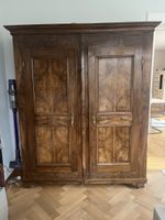 Antiker Schrank Nussbaum