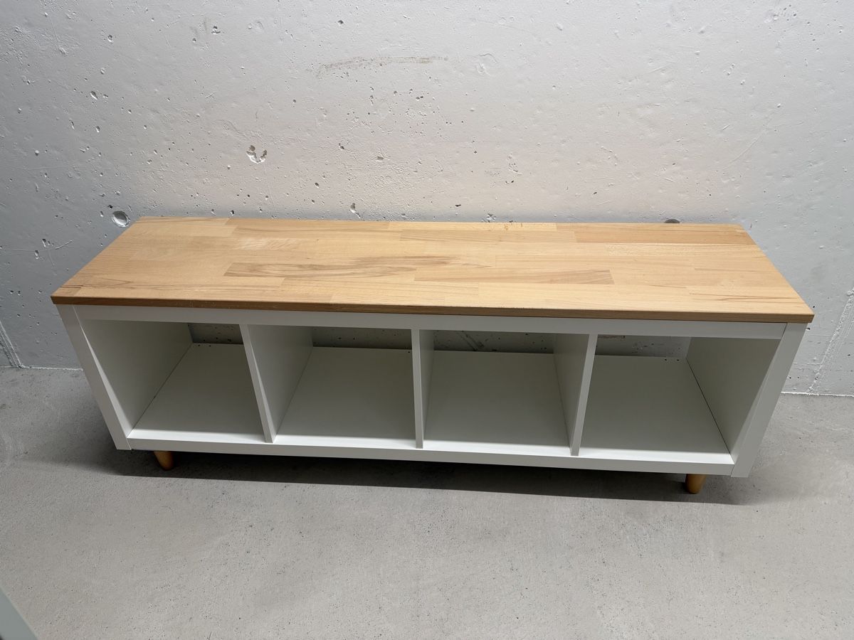 Étagères: Kallax Möbel 42x147 cm – D'occasion à Pfäffikon ZH par Lanwikaro